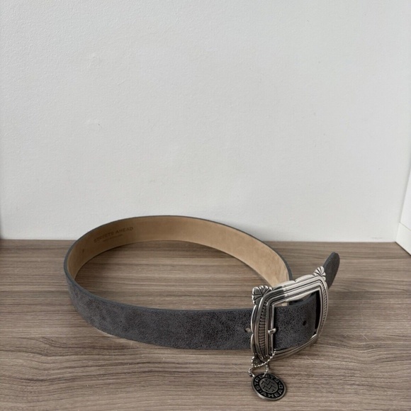 Streets Ahead Belt Grey Leather Buckle Silver Sz Small❤️ - Picture 6 of 7